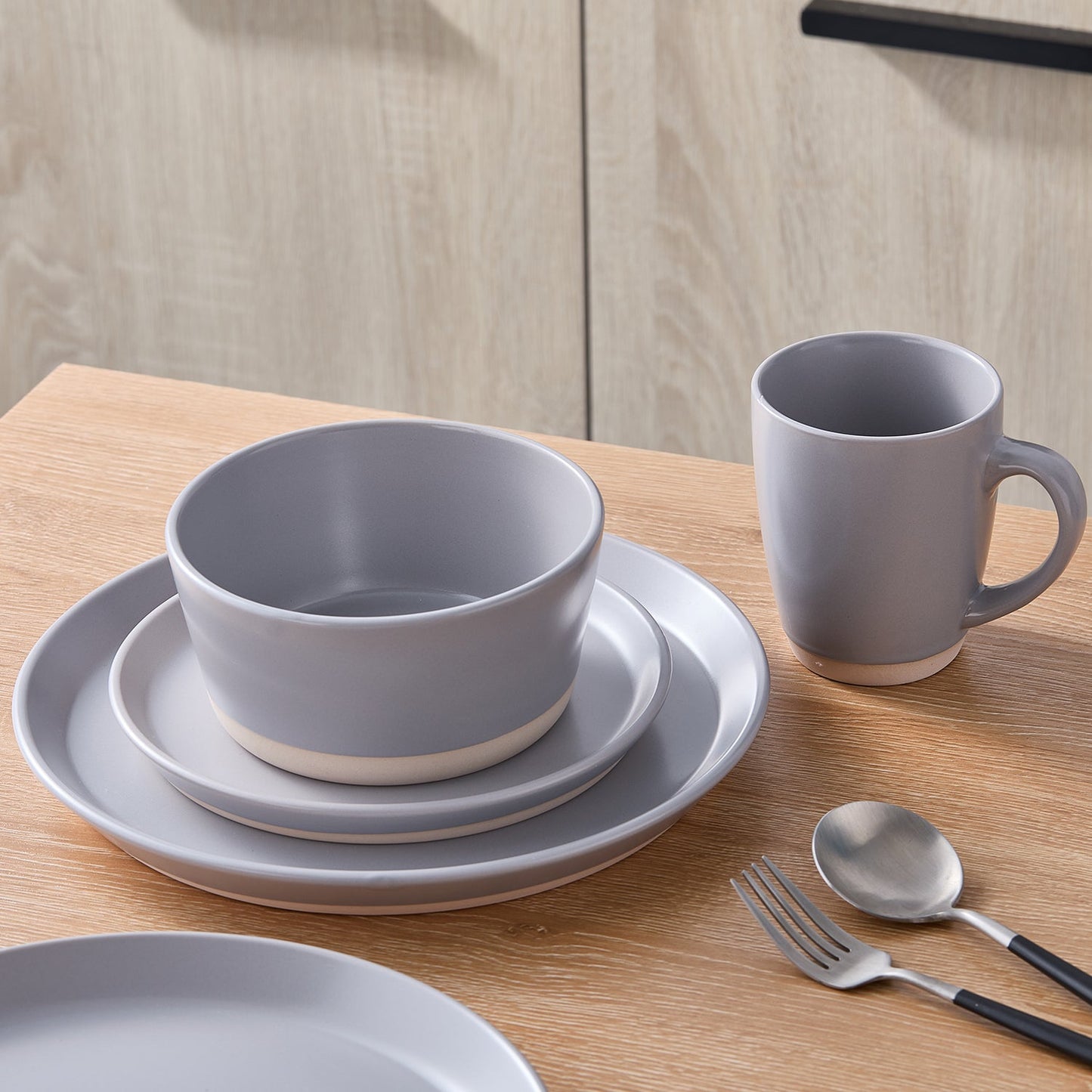 Jules Stoneware Dinnerware Set - Gray