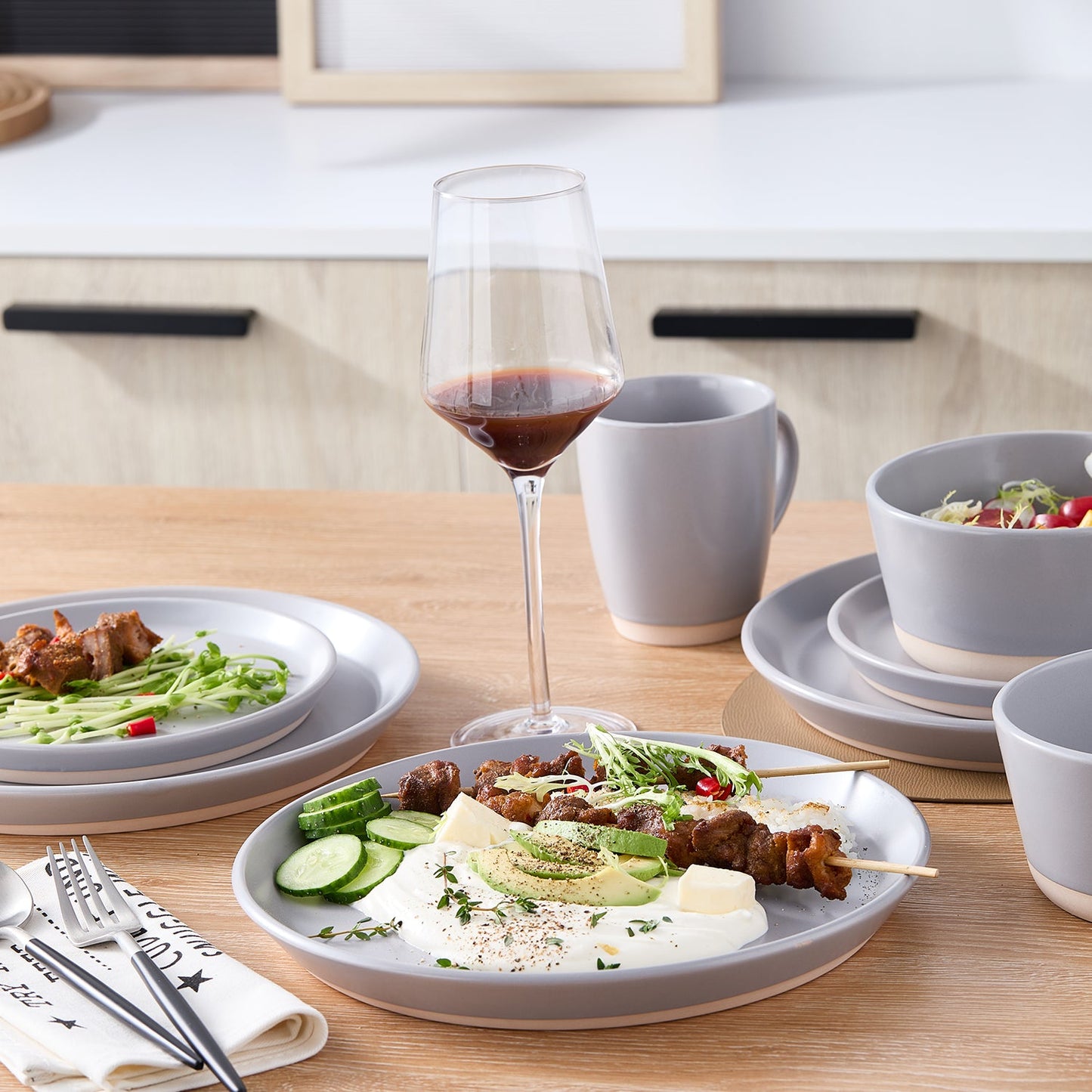 Jules Stoneware Dinnerware Set - Gray