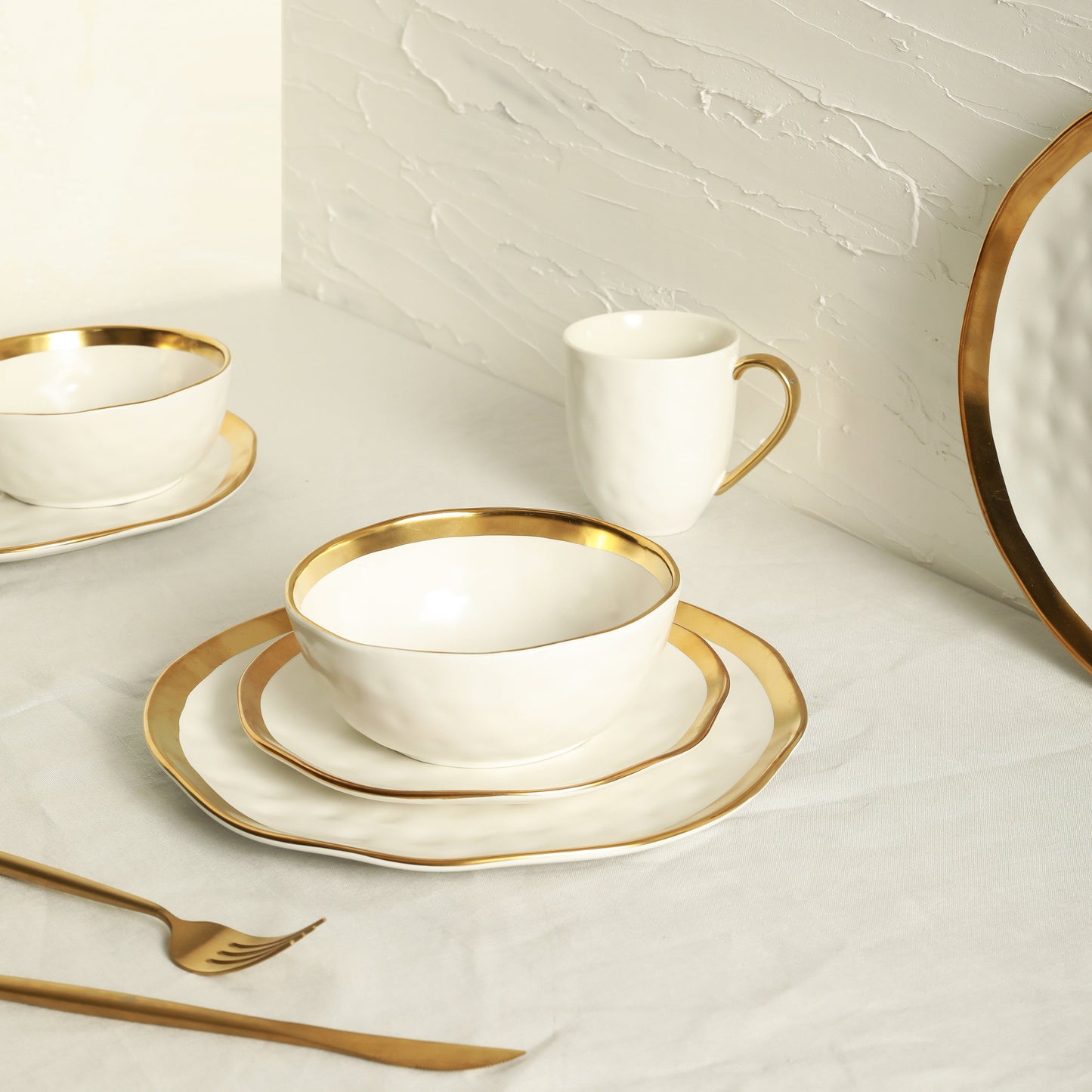 Florian Porcelain Dinnerware Set - White