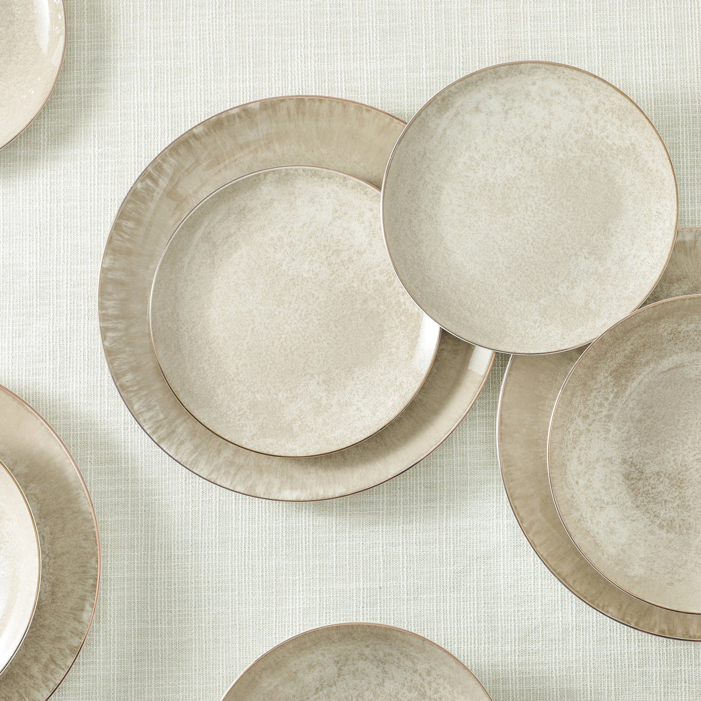 Onyx Porcelain Dinnerware Set - Beige and Gold