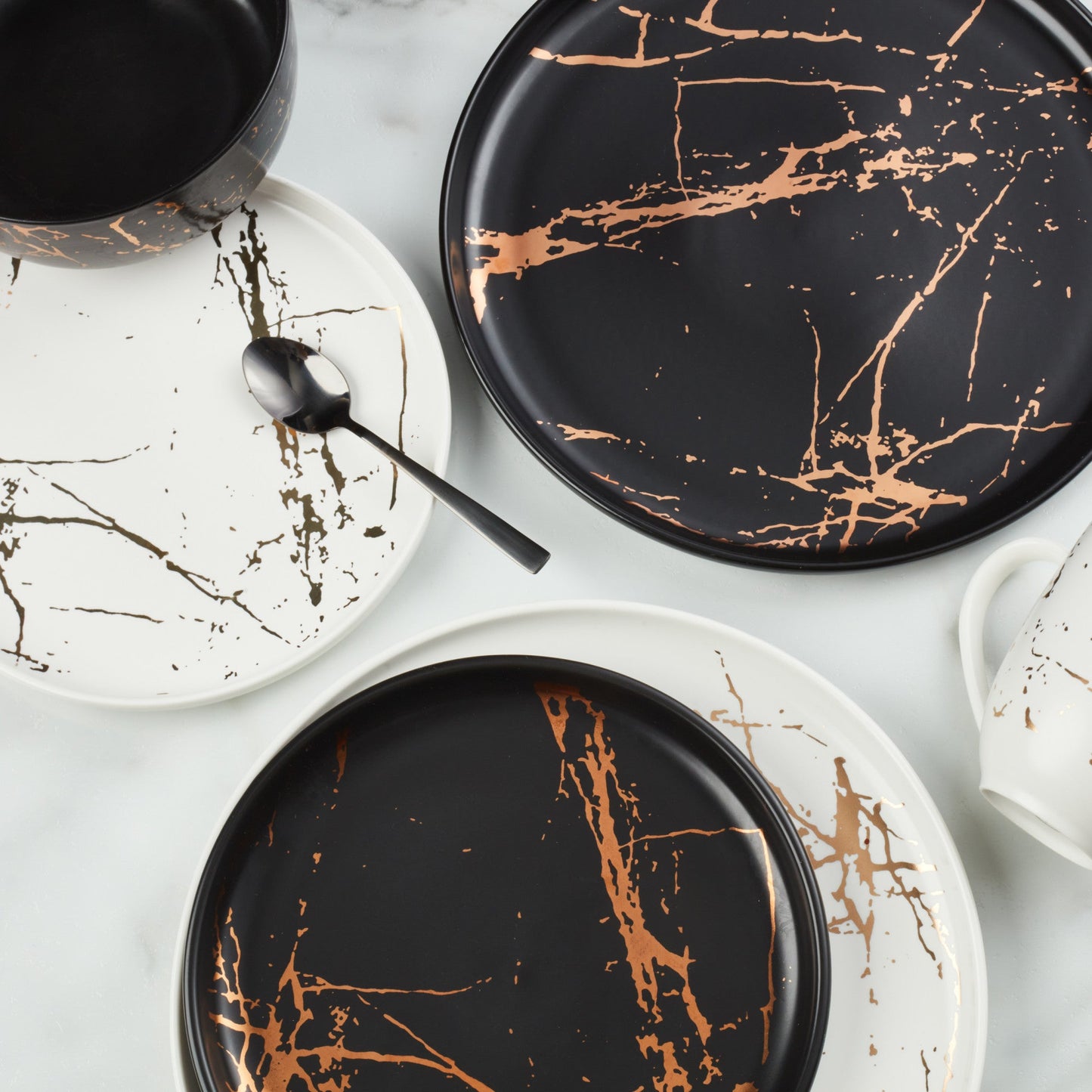 Zora Porcelain Dinnerware Set - White