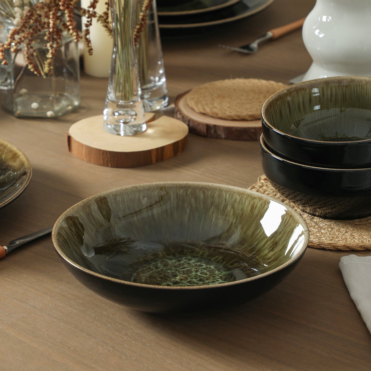 Riley Stoneware Pasta Bowl Set - Black and Green