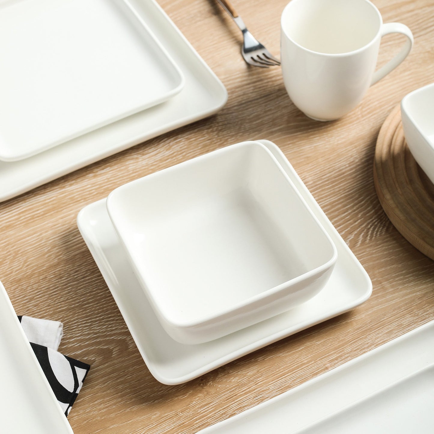 Amy Porcelain Dinnerware Set - White