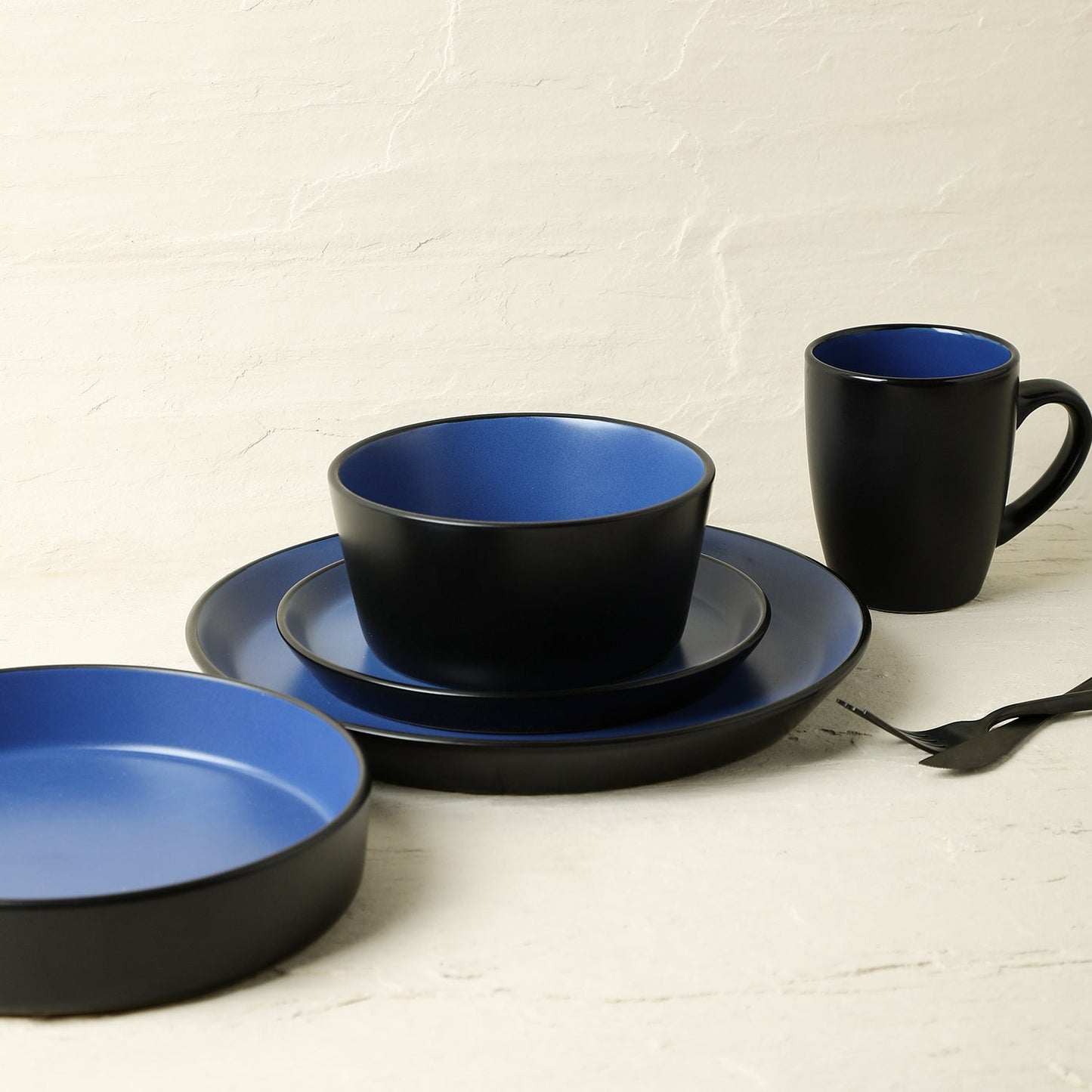 Albie Stoneware Dinnerware Set - Blue And Black