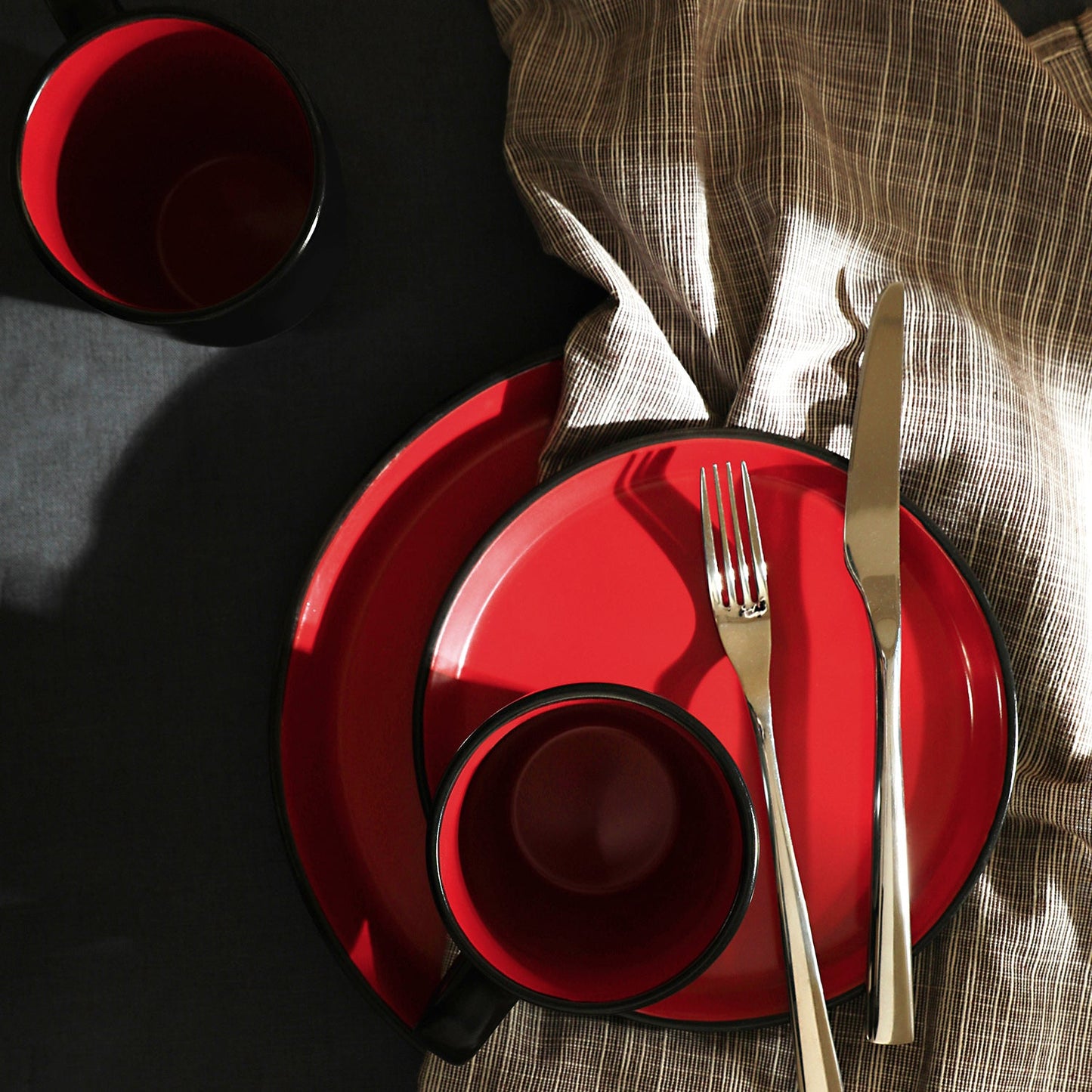 Albie Stoneware Dinnerware Set - Red And Black