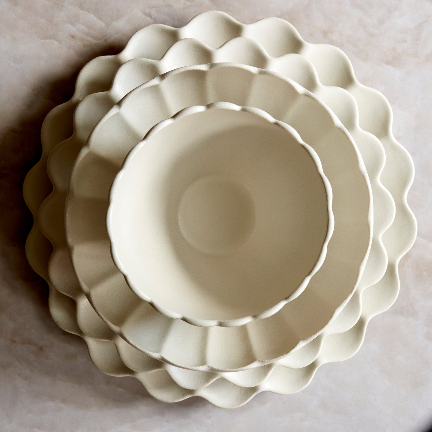 Dhalia Stoneware Dinner Plate - White