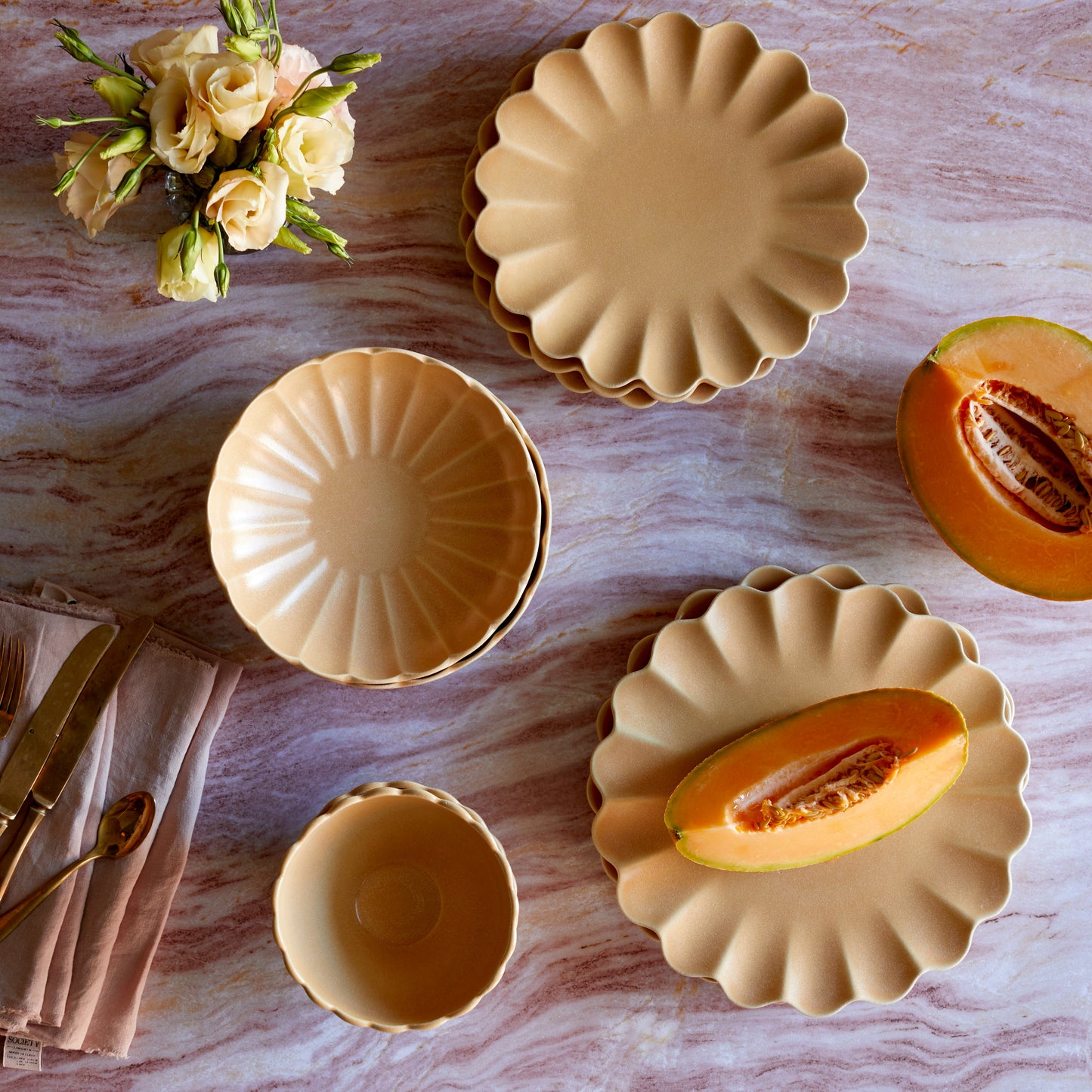 Dhalia Stoneware Bowl - Camel