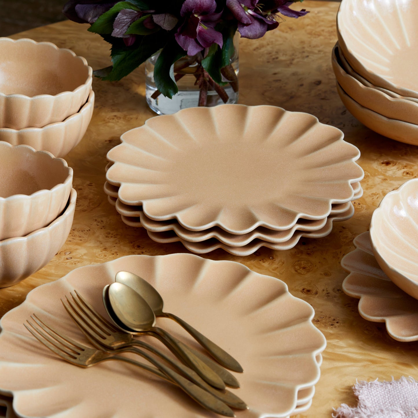 Dhalia Stoneware Bowl - Camel