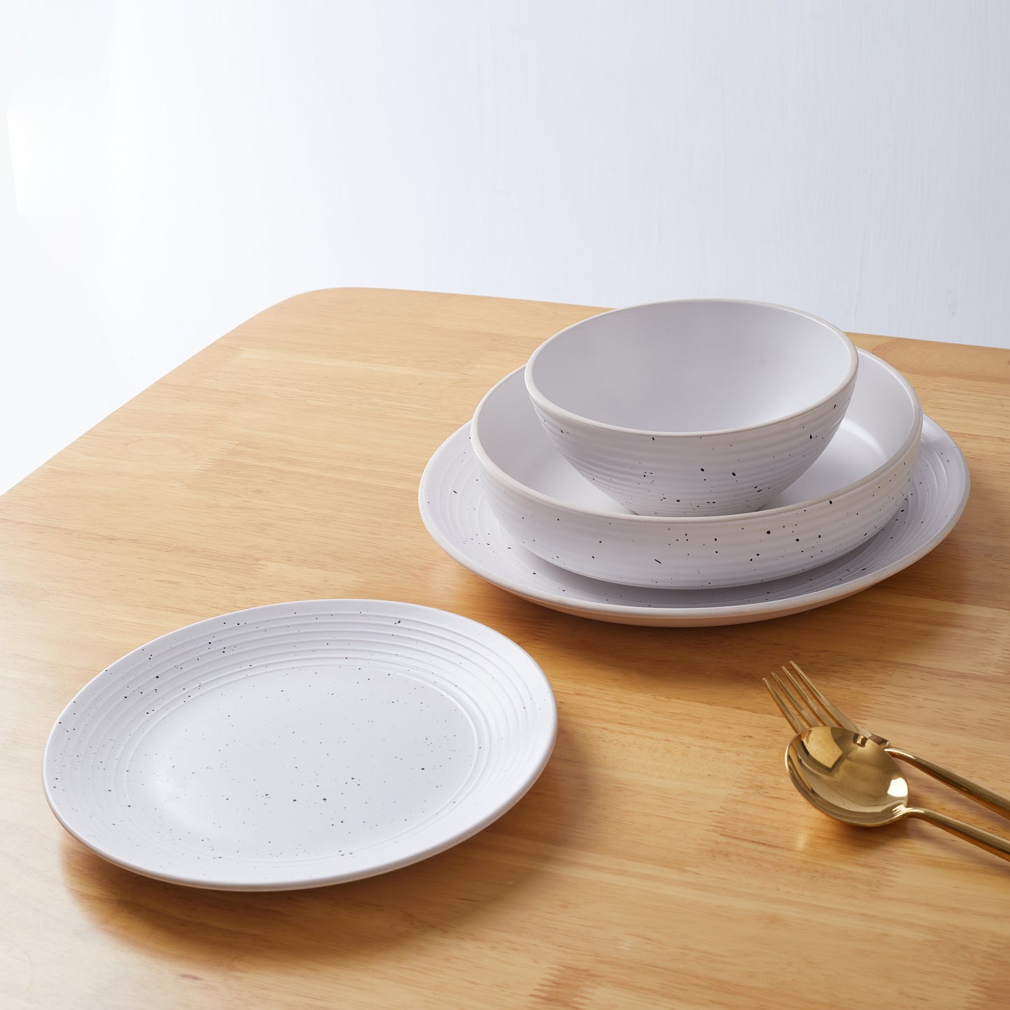 Lauren Stoneware Dinnerware Set