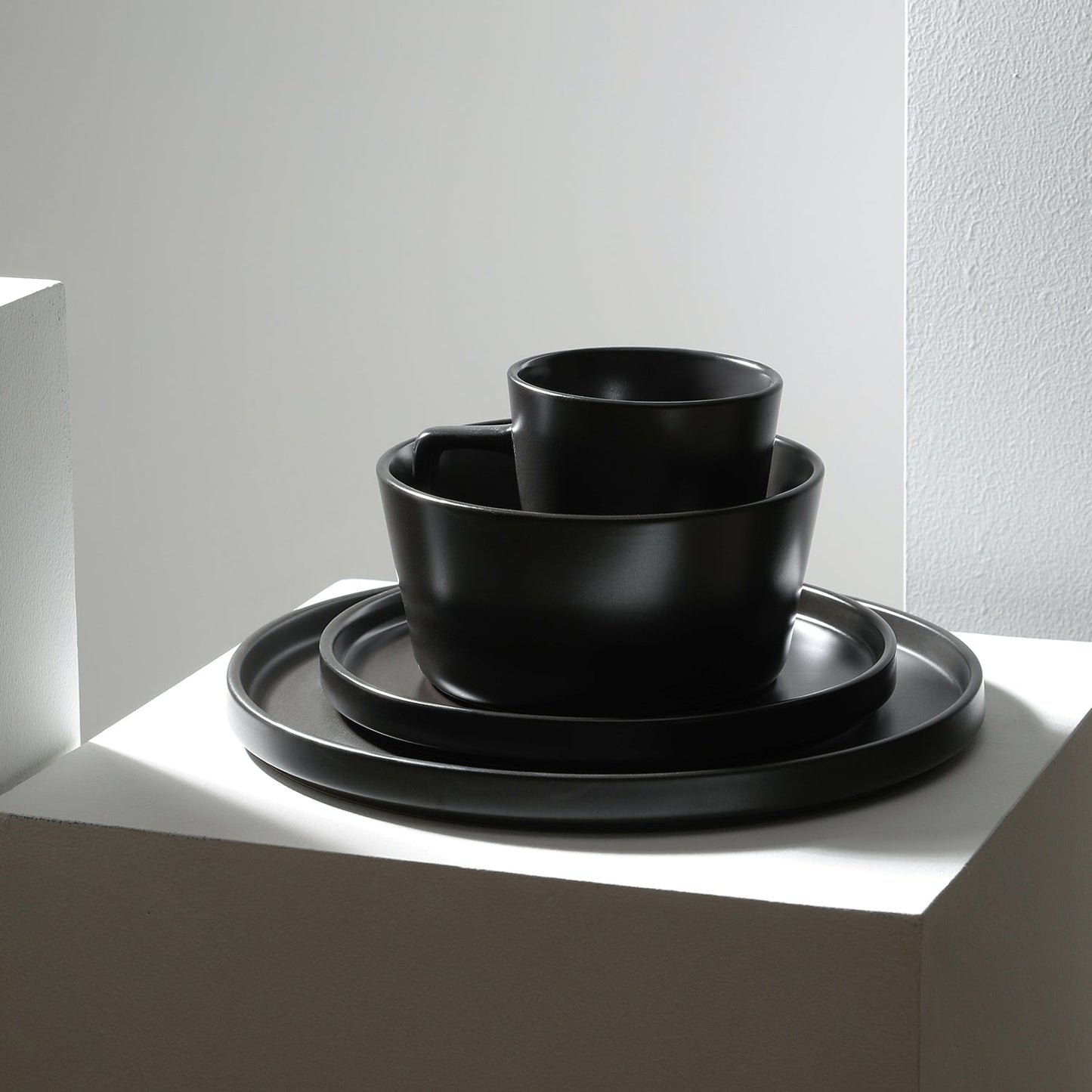 Celina Stoneware Dinnerware Set - Black Matte