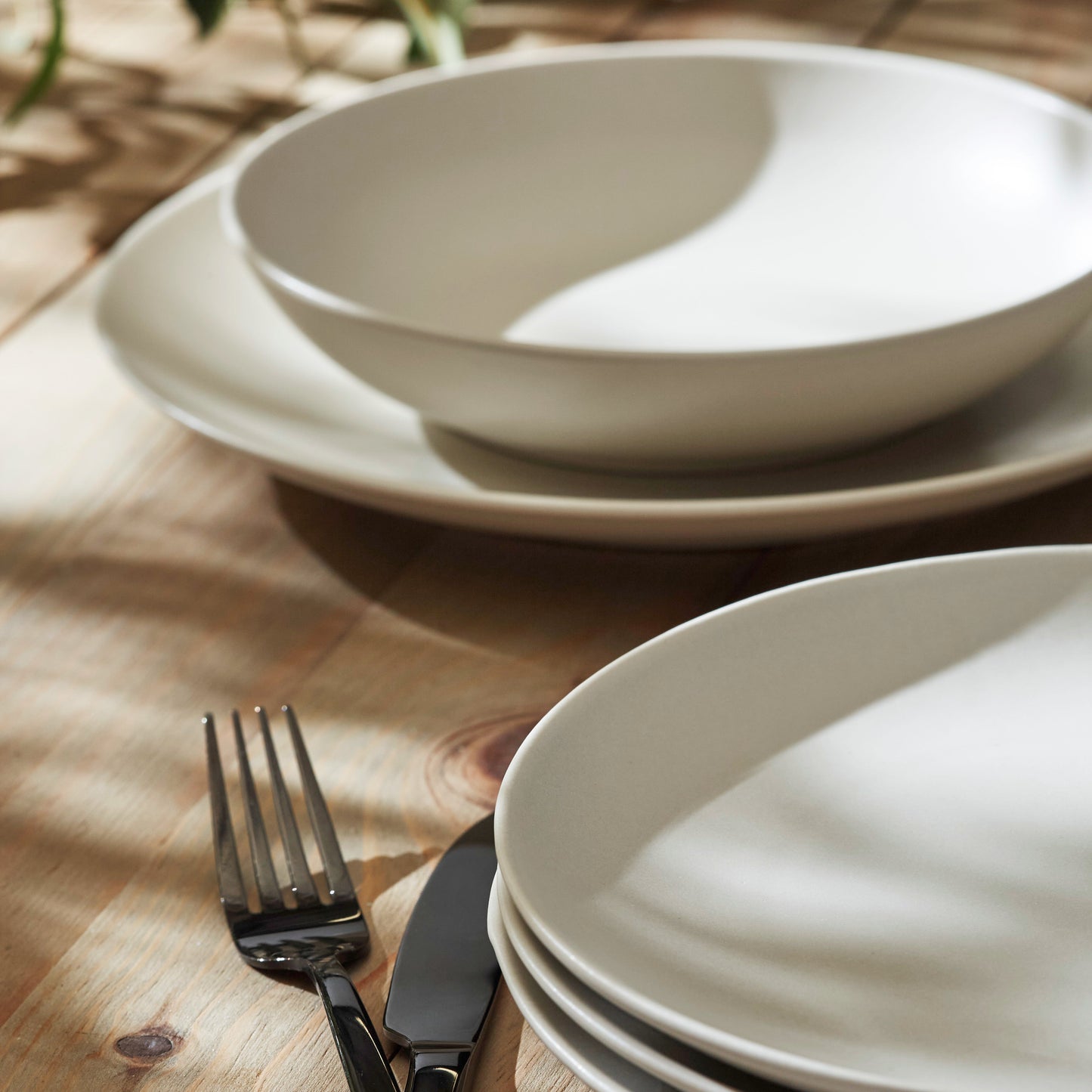 Semplice Stoneware Dinnerware Set - White Matte - Crafted in Portugal