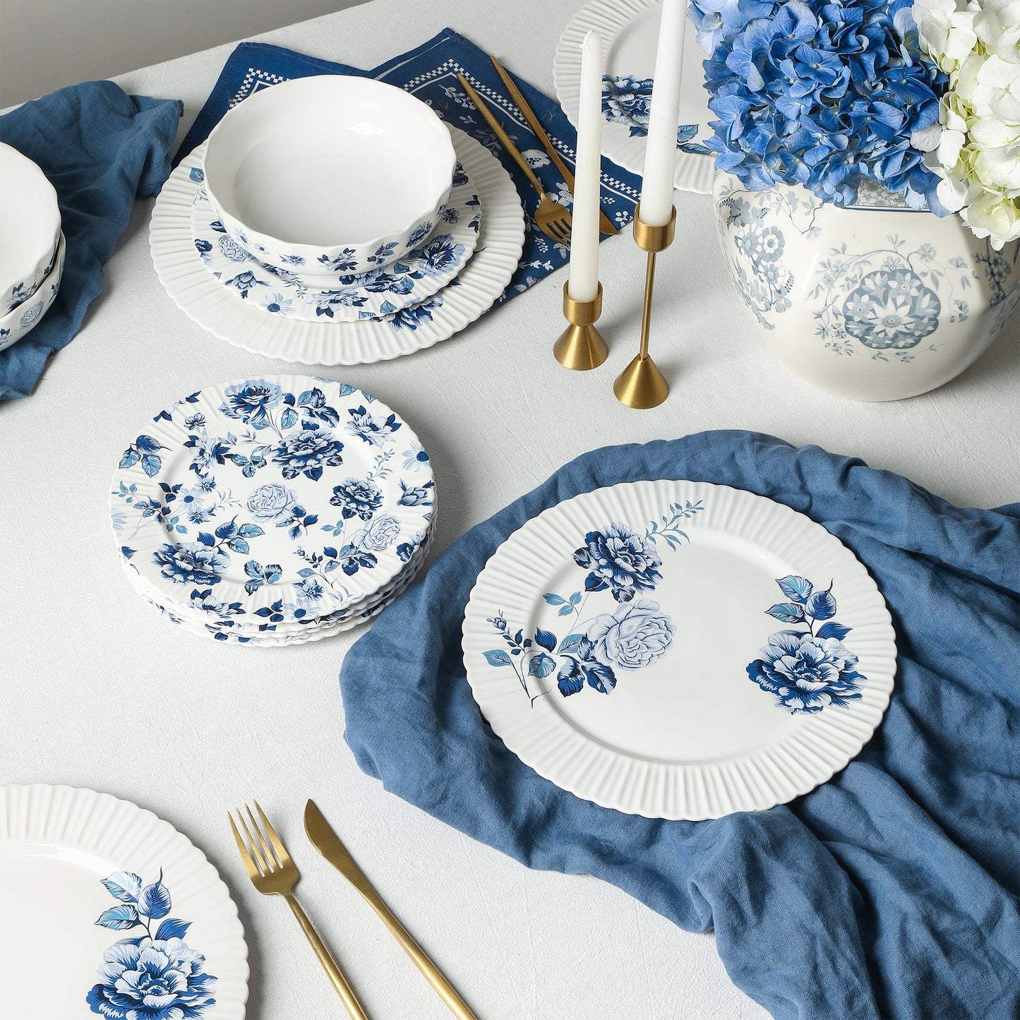 Stone Lain Fiore New Bone China 12-Piece Dinnerware Set, Blue