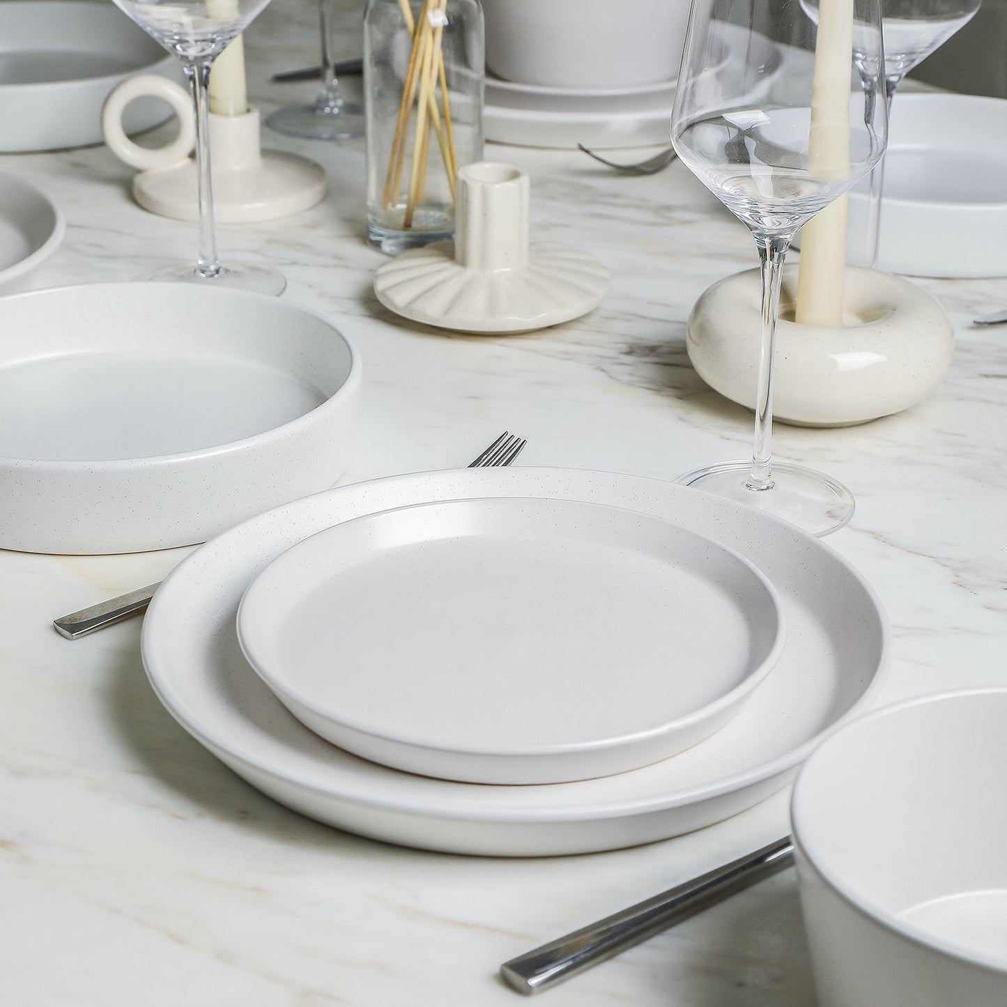 Albie Stoneware Dinnerware Set - White