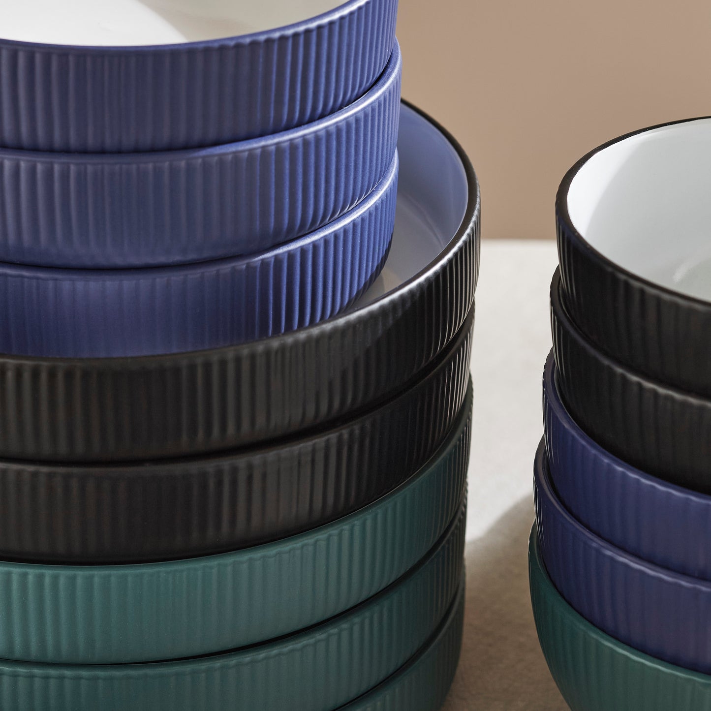 Larosso Stoneware Dinnerware Set - Dark Blue/White