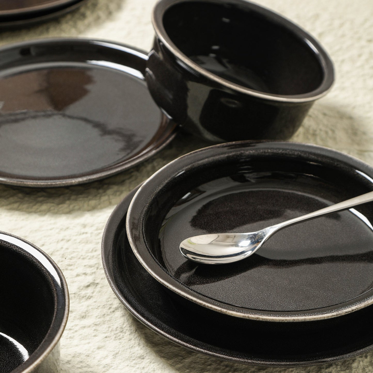 Slate Stoneware Pasta Bowl Set - Black