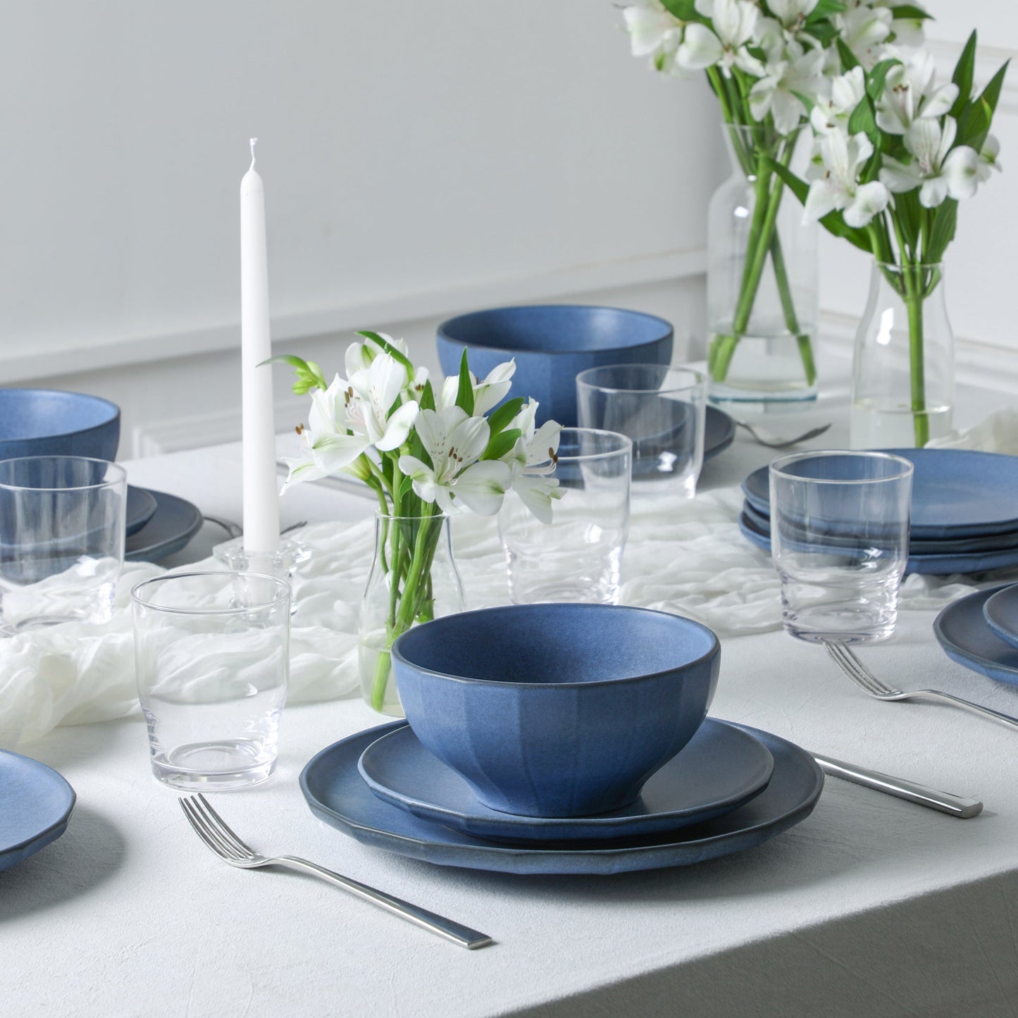 Rio Stoneware Dinnerware Set with Glassware - Blue