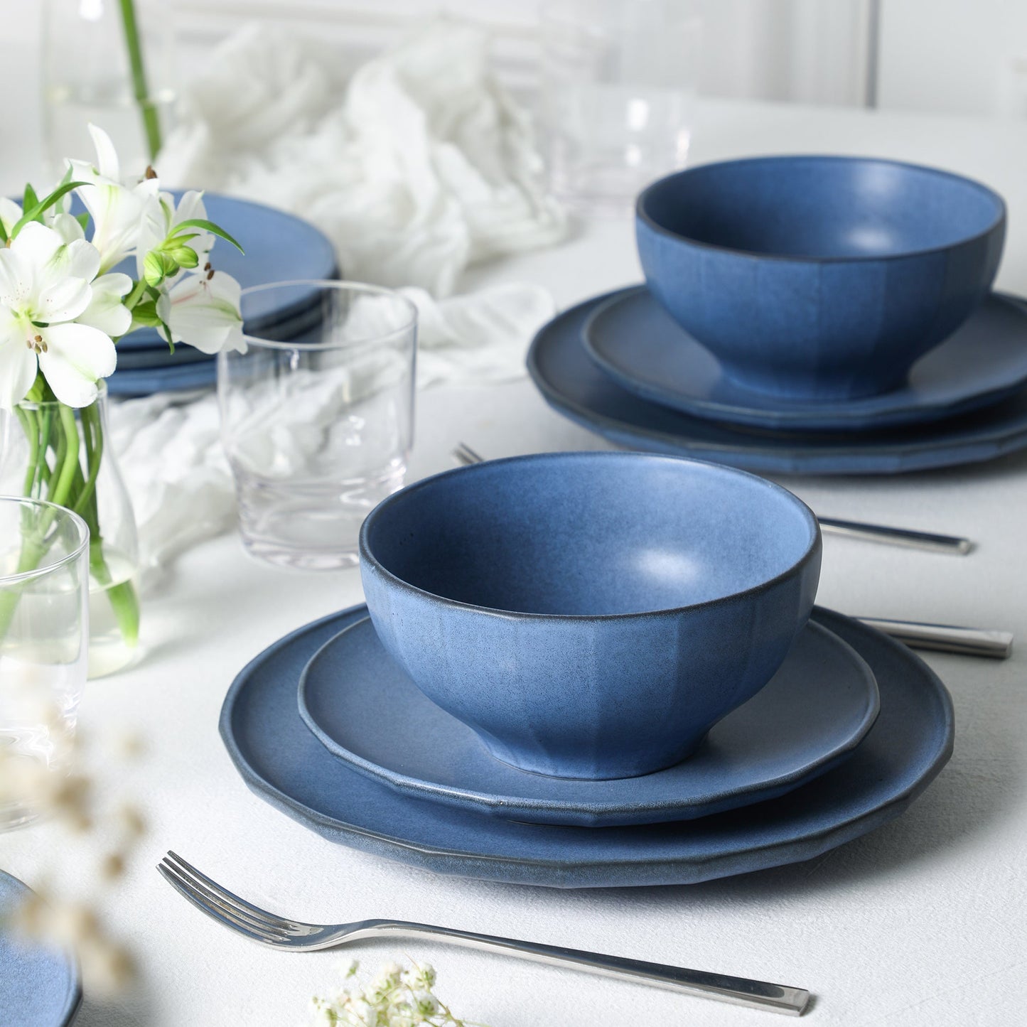 Rio Stoneware Dinnerware Set with Glassware - Blue