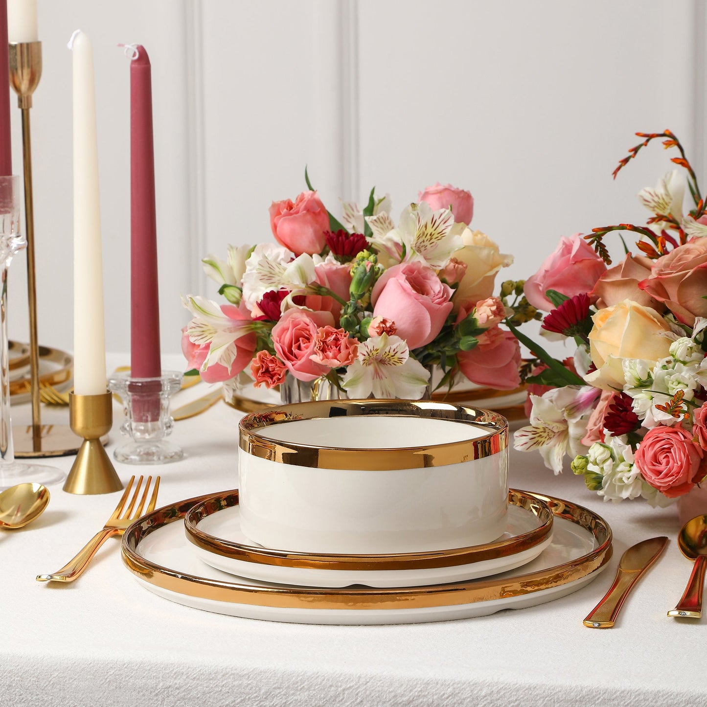 Solene Porcelain Dinnerware Set - White and Gold