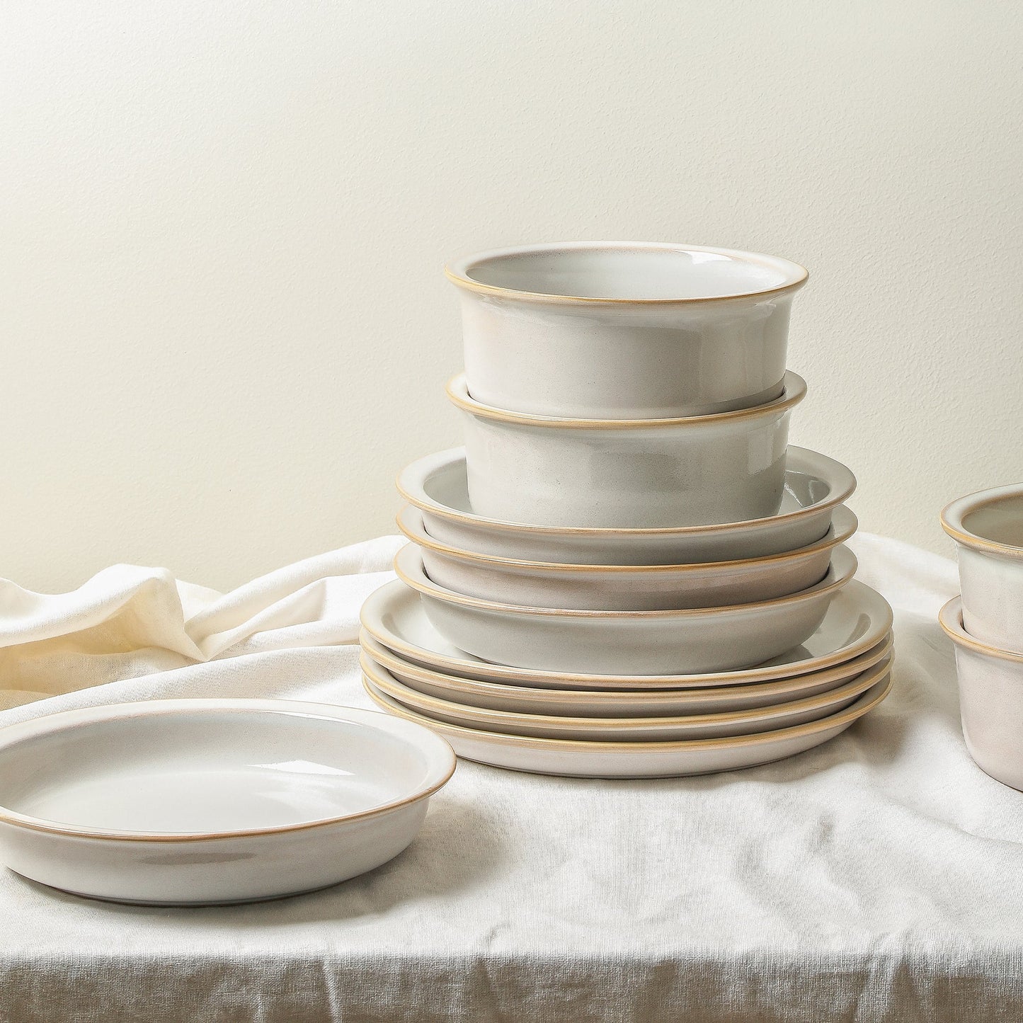 Slate Stoneware Dinnerware Set - White