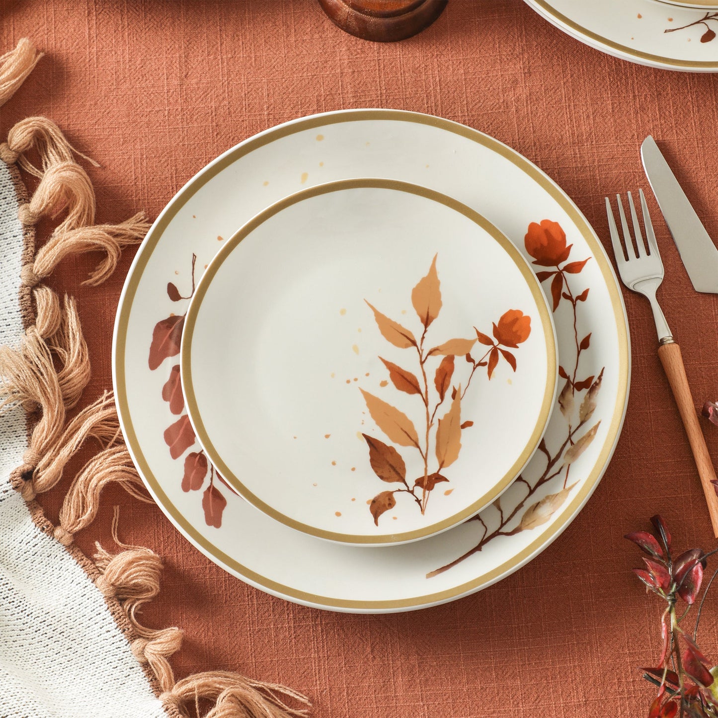 Maple Porcelain Dinnerware Set - White