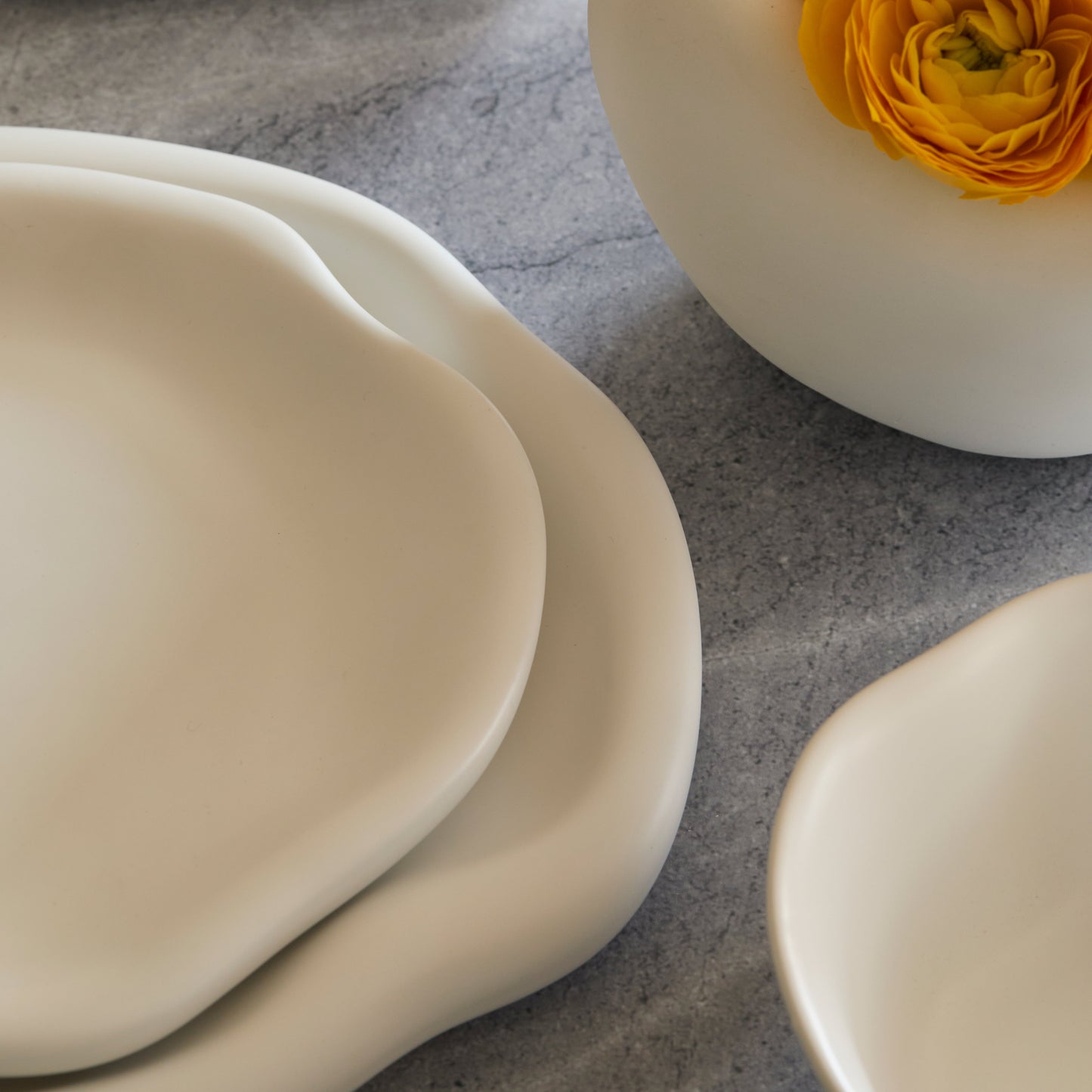 Amorphous Stoneware Salad Plate Set - White
