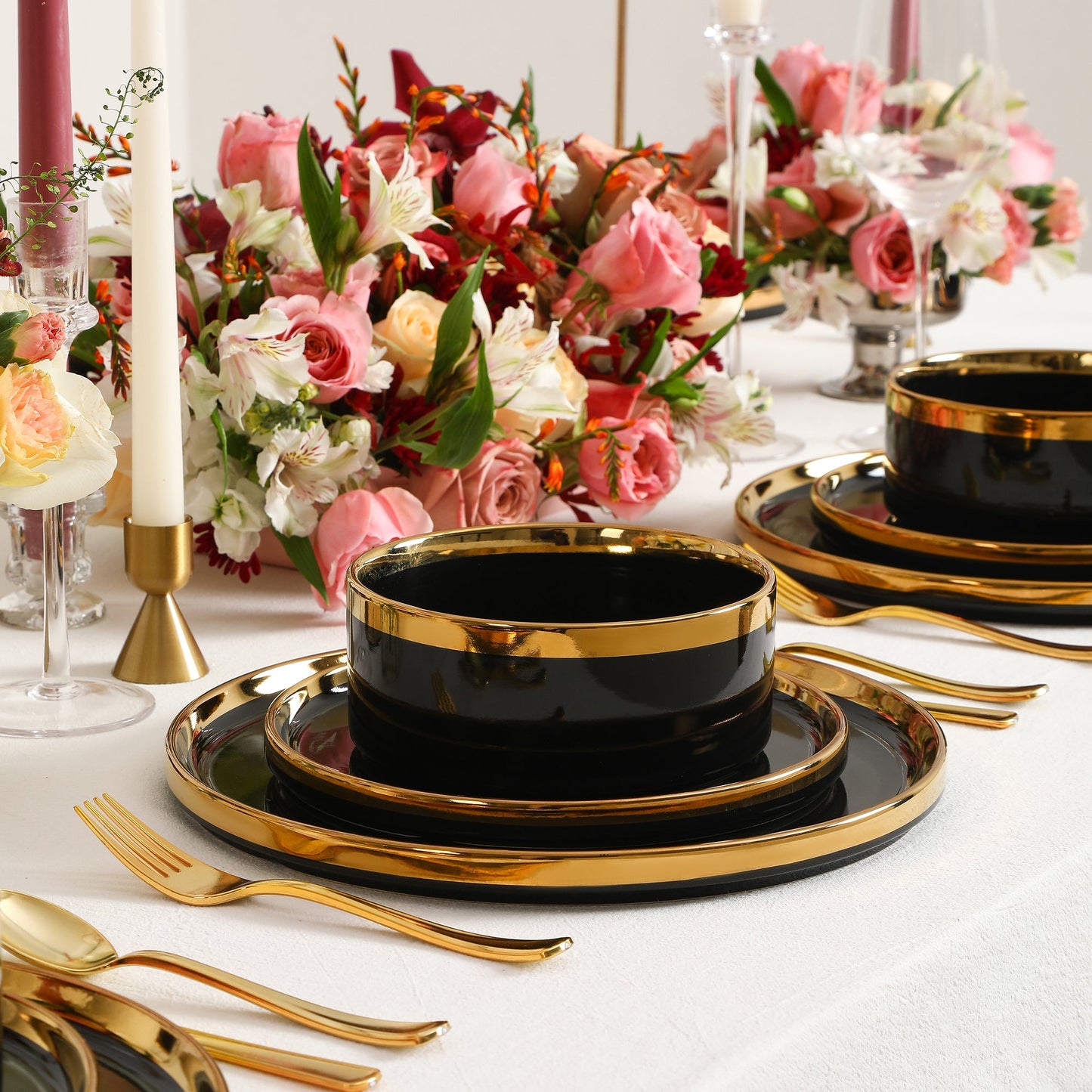 Solene Stoneware Dinnerware Set - Black and Gold