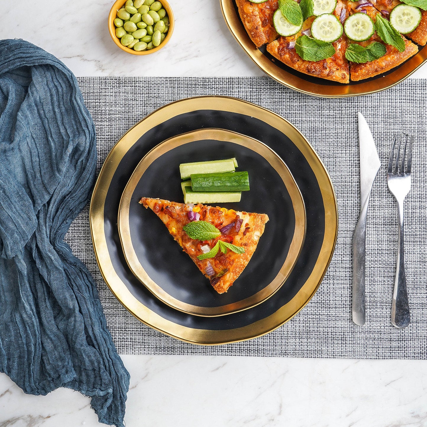 Florian Porcelain Dinner Plate - Black