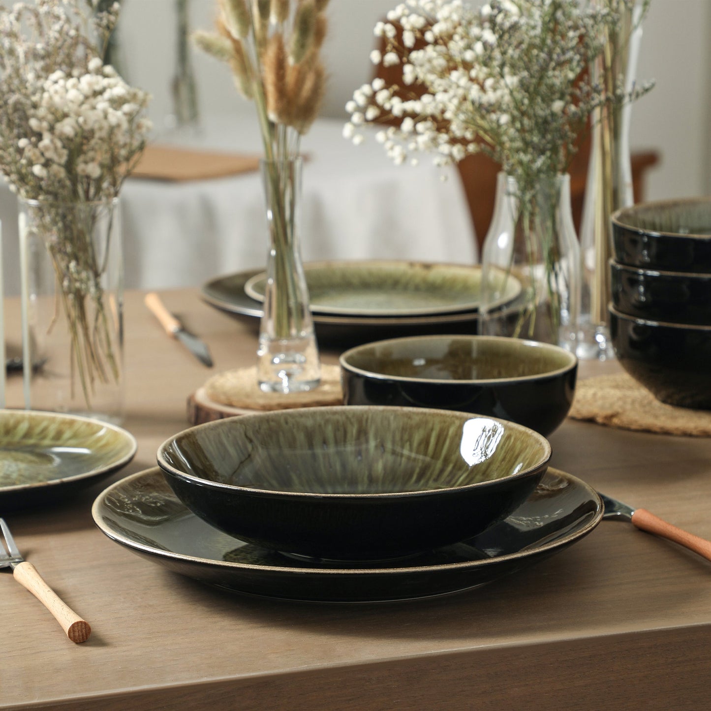 Riley Stoneware Pasta Bowl Set - Black and Green