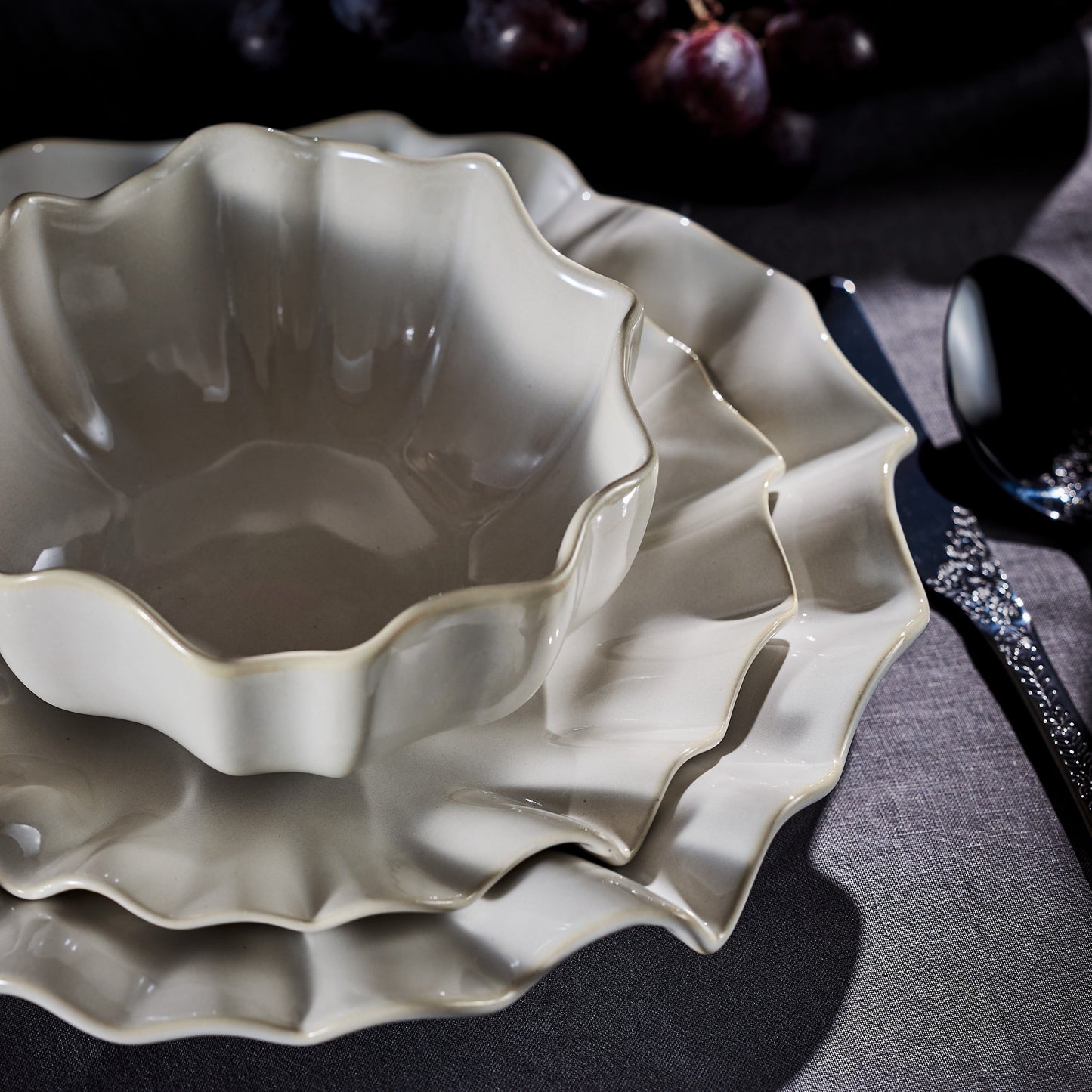 Lotus Stoneware Bowl Set - White