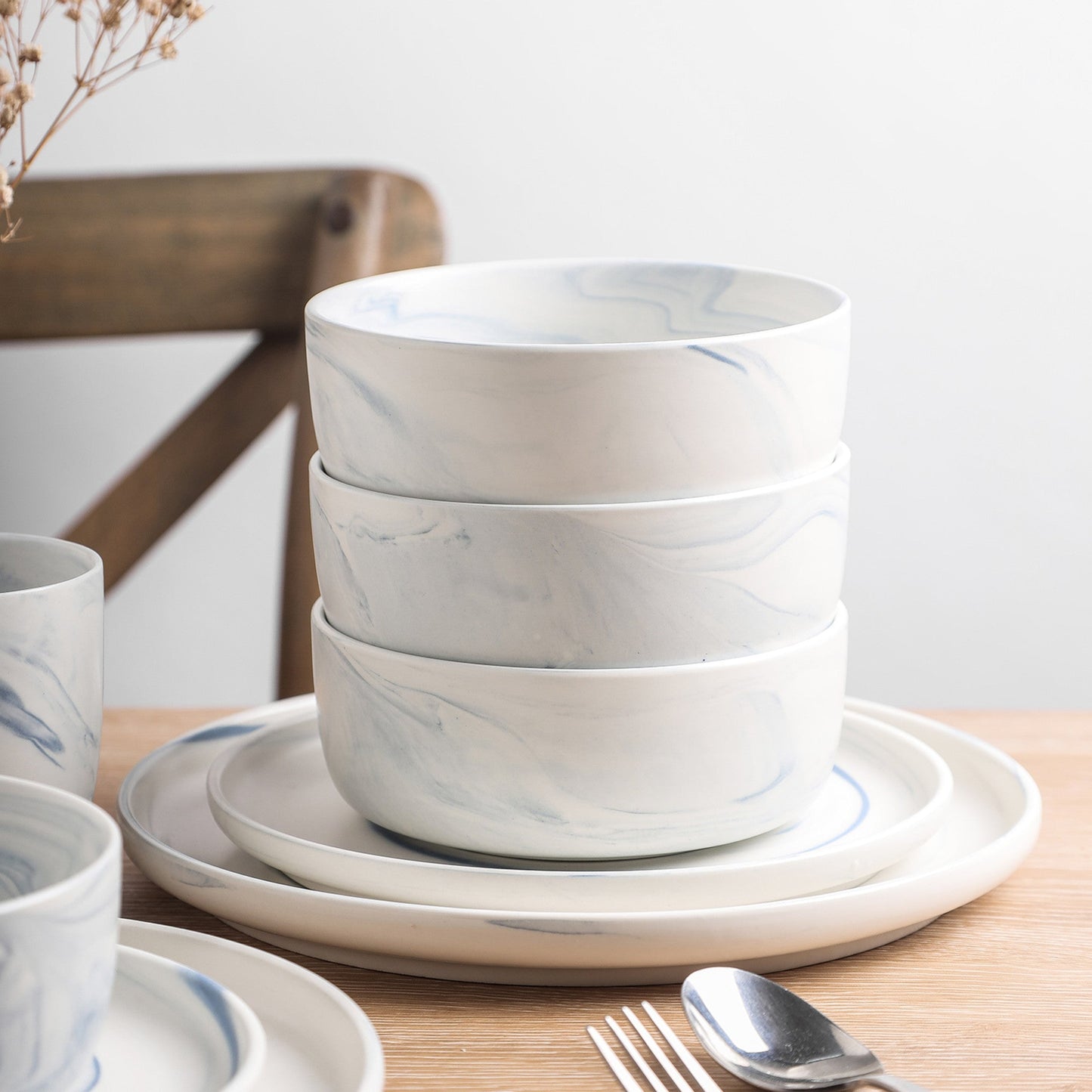 Everly Porcelain Dinnerware Set - Blue