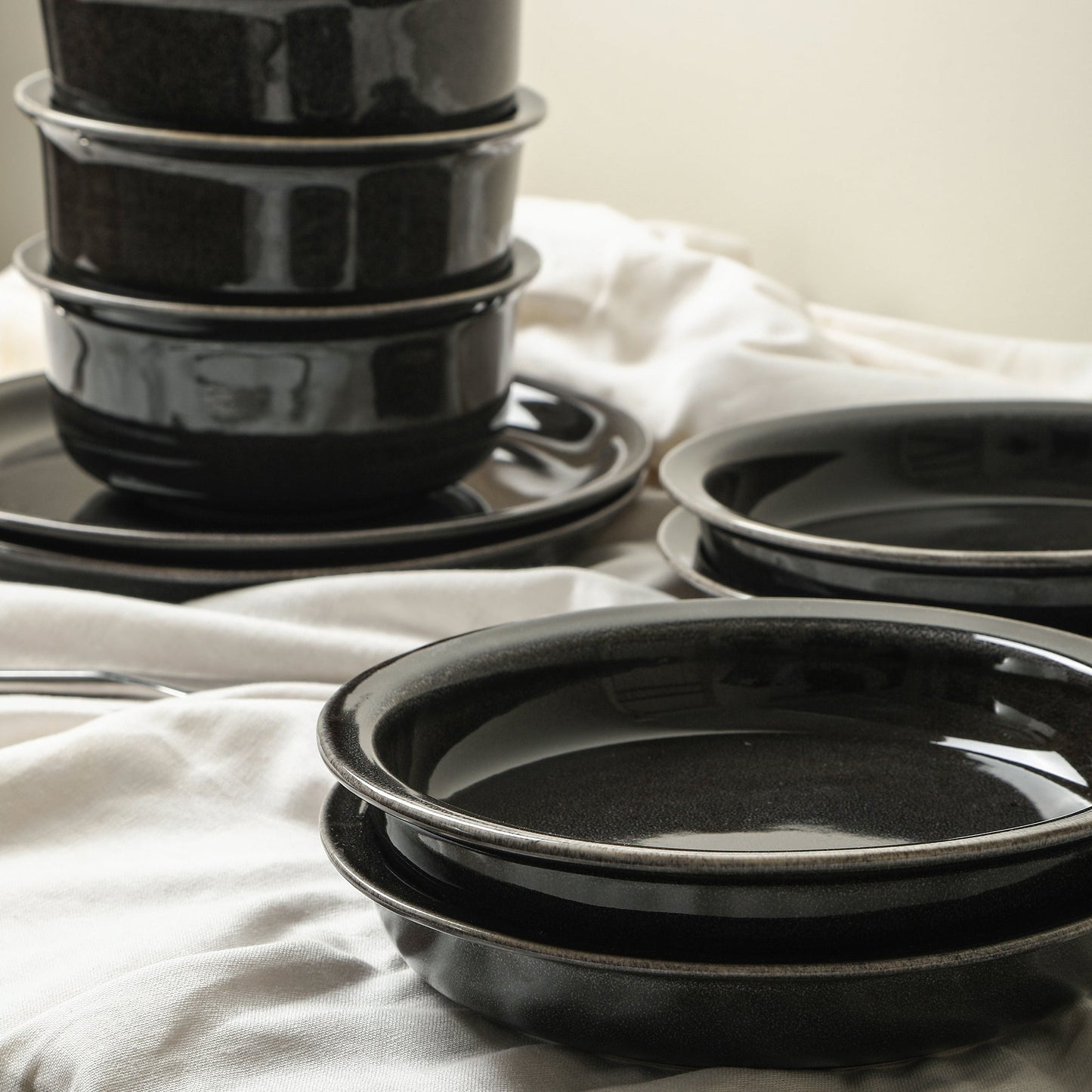 Slate Stoneware Pasta Bowl Set - Black