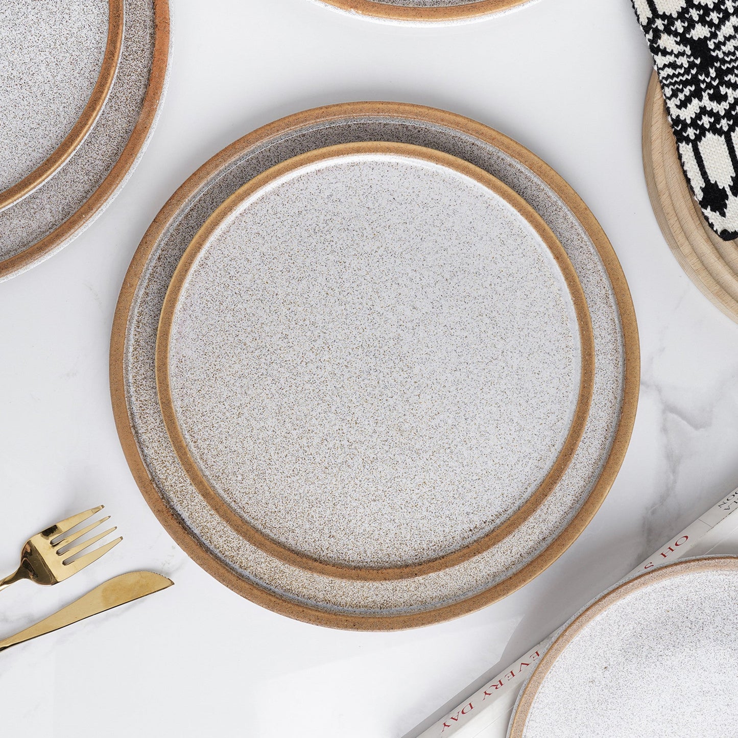 Vince Stoneware Salad Plate - Brown