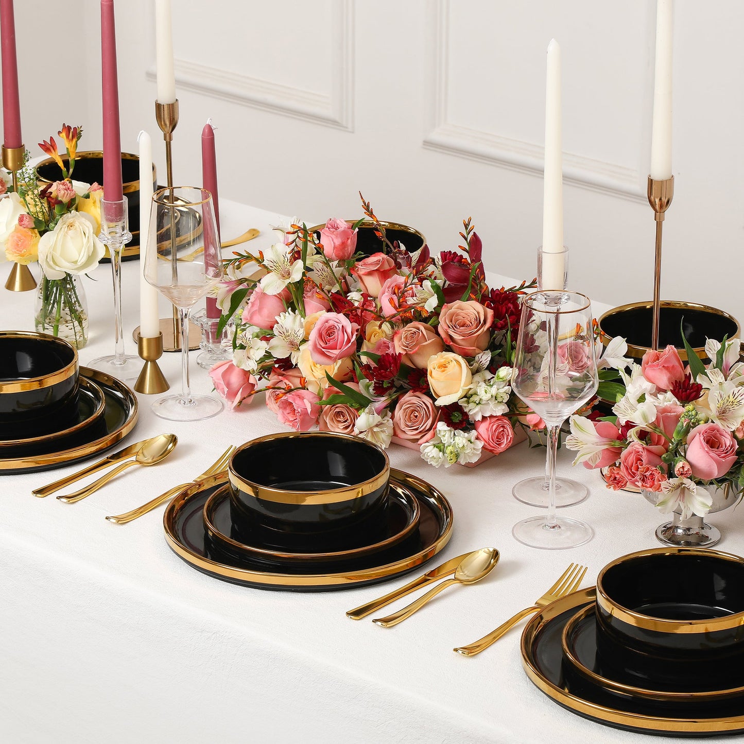 Solene Stoneware Dinnerware Set - Black and Gold