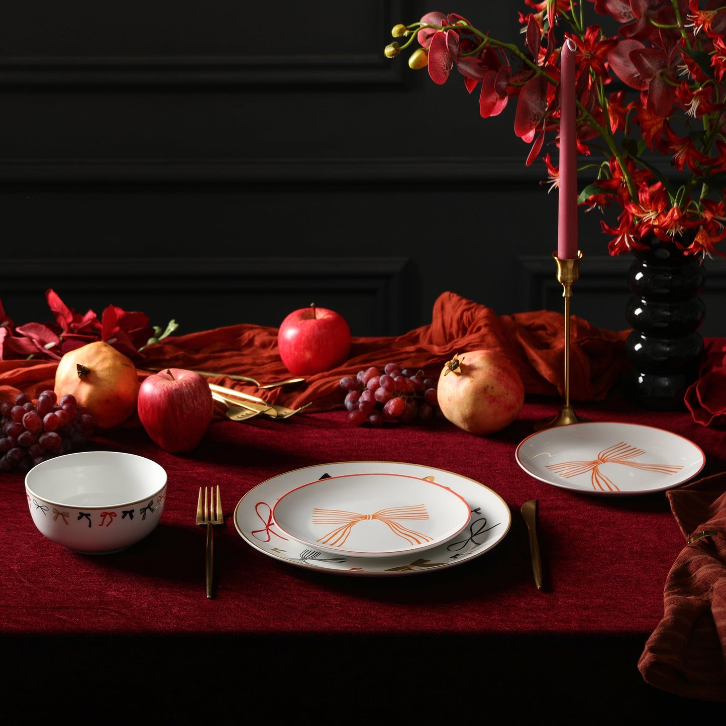 Rosie Porcelain Dinnerware Set - Multicolored