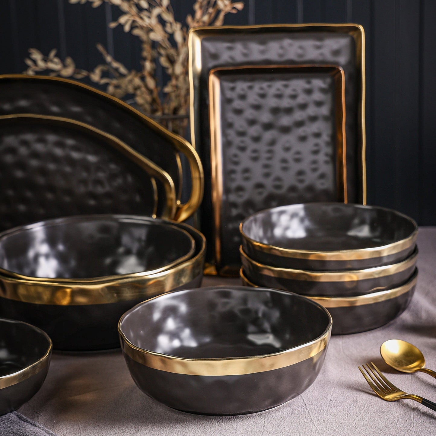 Florian Porcelain Service Bowl Set - Black