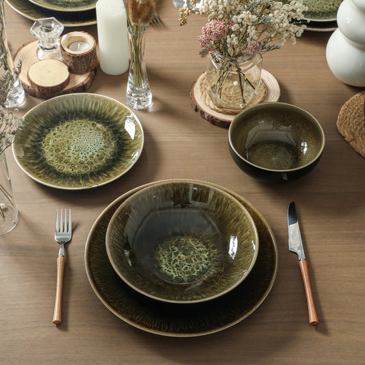 Riley Stoneware Dinnerware Set with Pasta Bowls - Black and Green